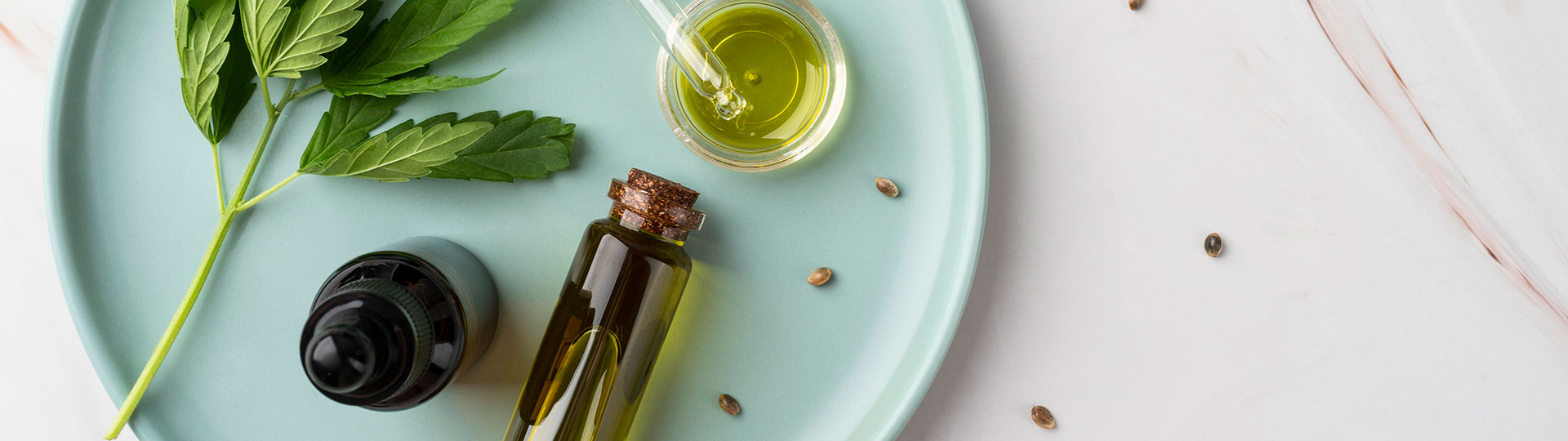 cannabis-oil-bottle-assortment